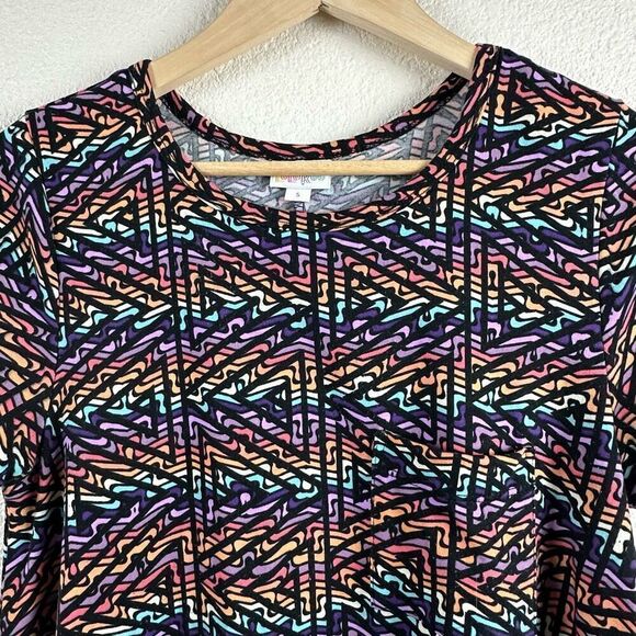 LuLaRoe Size S Carly High Low Tee Shirt Dress Rainbow Aztec Tribal Print Casual - Picture 3 of 9